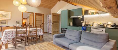 Fernseher, Stereoanlage