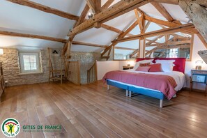 Bügeleisen/Bügelbrett, Reisekinderbett, kostenloses WLAN, Bettwäsche