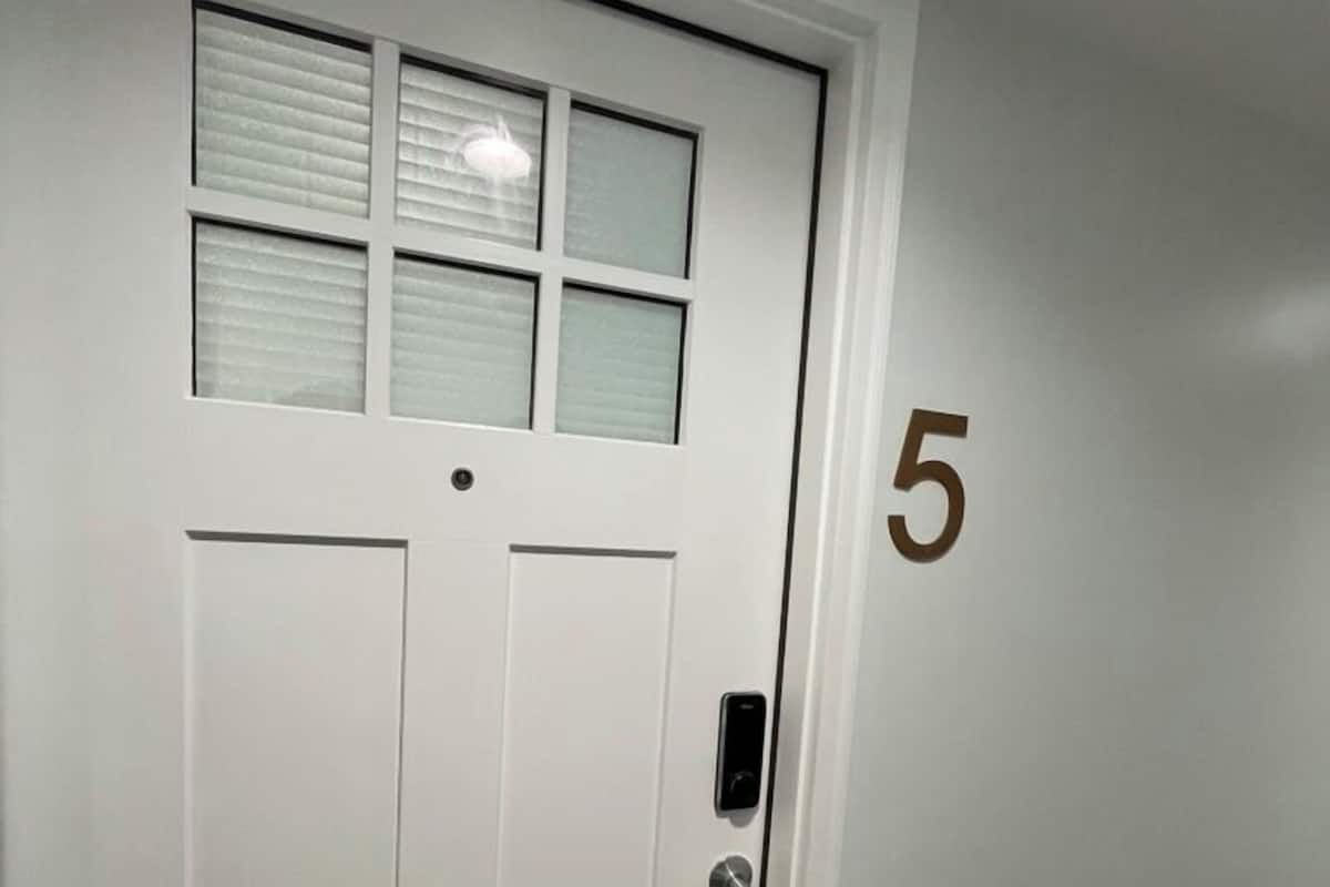 Deluxe Studio, 1 Double Bed, Non Smoking | Egyptian cotton sheets, premium bedding, memory-foam beds