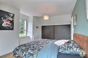 4 Schlafzimmer, Bügeleisen/Bügelbrett, kostenloses WLAN, Bettwäsche