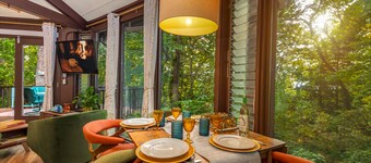 Unique octagon house in woods- Hot tub, pool, fireplace, firepit