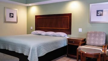 Deluxe Room, 1 King Bed, Non Smoking | Iron/ironing board, free WiFi, bed sheets