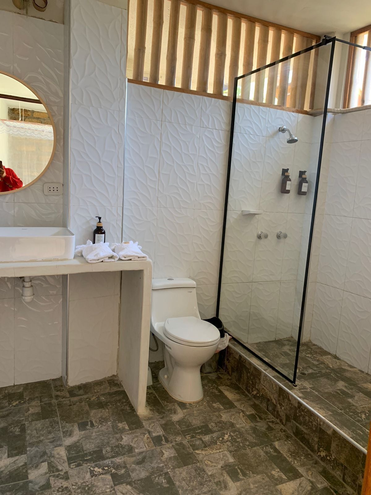 Chambre Quadruple Familiale, 2 chambres, vue jardin | Salle de bain