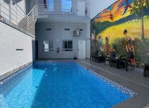 Outdoor pool - La Quinta Loft Apartments (Iquitos)