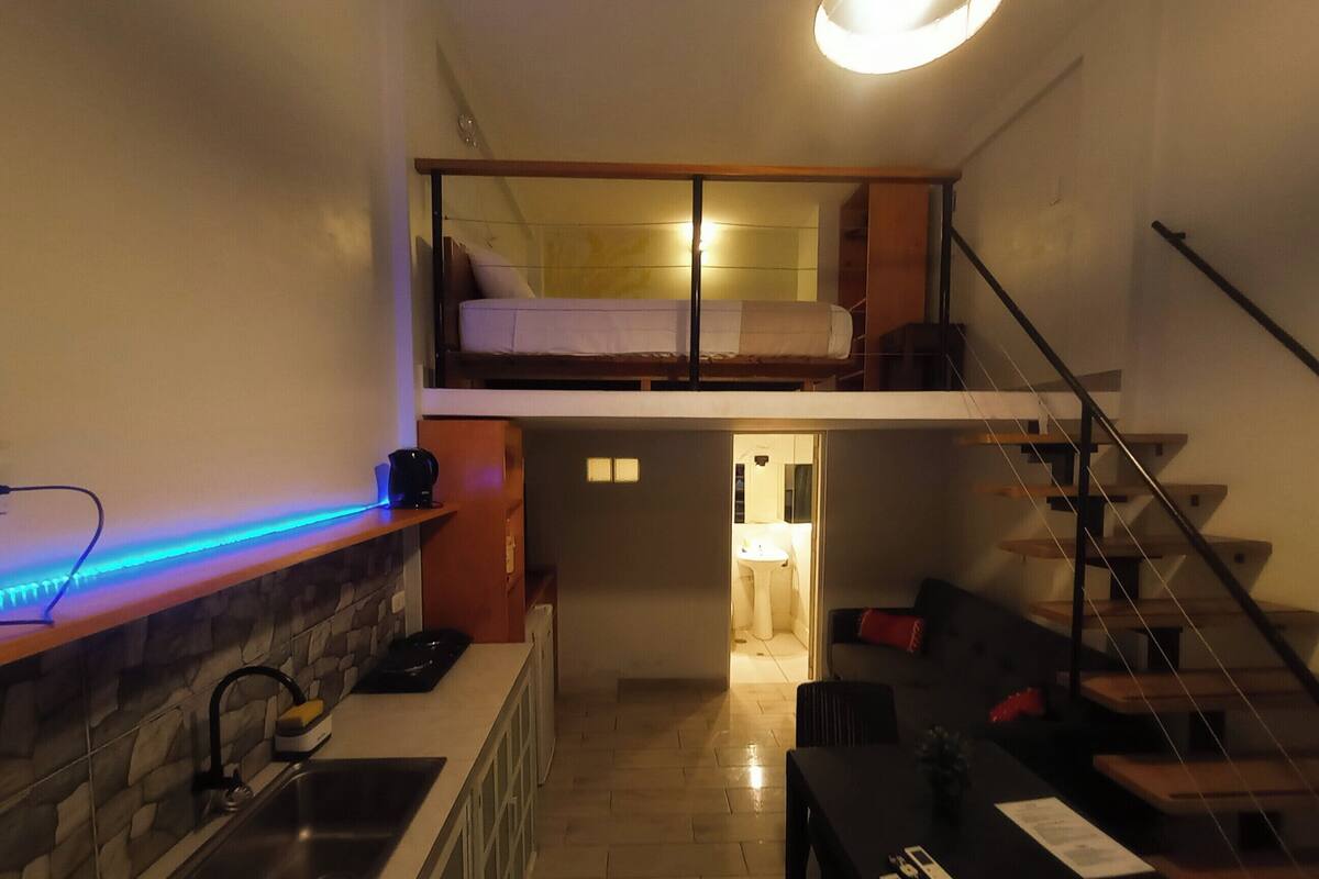 Comfort Loft, Multiple Beds | 1 bedroom, WiFi (free), bed sheets