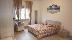1 Schlafzimmer, Bügeleisen/Bügelbrett, Reisekinderbett, WLAN