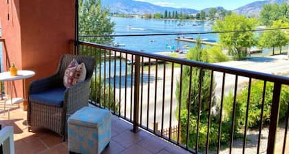 Osoyoos Lakeside 2 BDRM Condo!