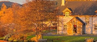Rostrevor Valley Holiday Park- En-suite Rooms with Hot tub and Private Car Service 
