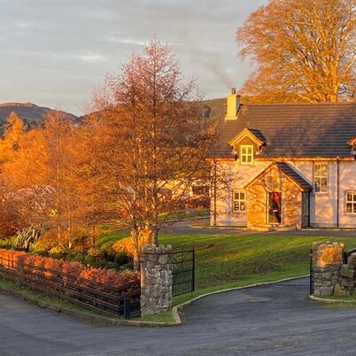 Rostrevor Valley Holiday Park- En-suite Rooms with Hot tub and Private Car Service 