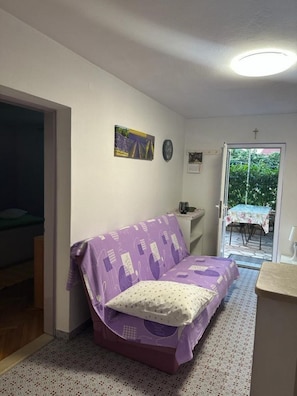 1 bedroom - Apartments Tonka - 150 m From Beach (Jelsa)
