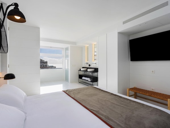 1 bedroom, iron/ironing board, Internet, bed sheets