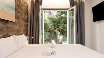 3 chambres, fer et planche à repasser, Wi-Fi, draps fournis