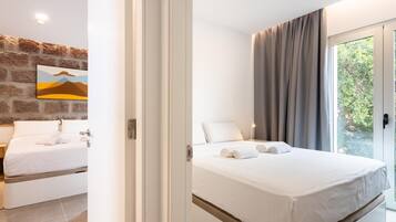 3 slaapkamers, een strijkplank/strijkijzer, internet, beddengoed