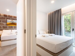 3 bedrooms, iron/ironing board, Internet, bed sheets