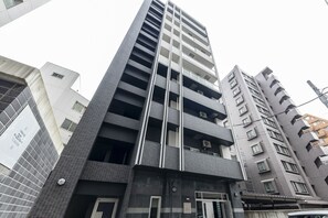 Exterior - Essence (Sapporo)