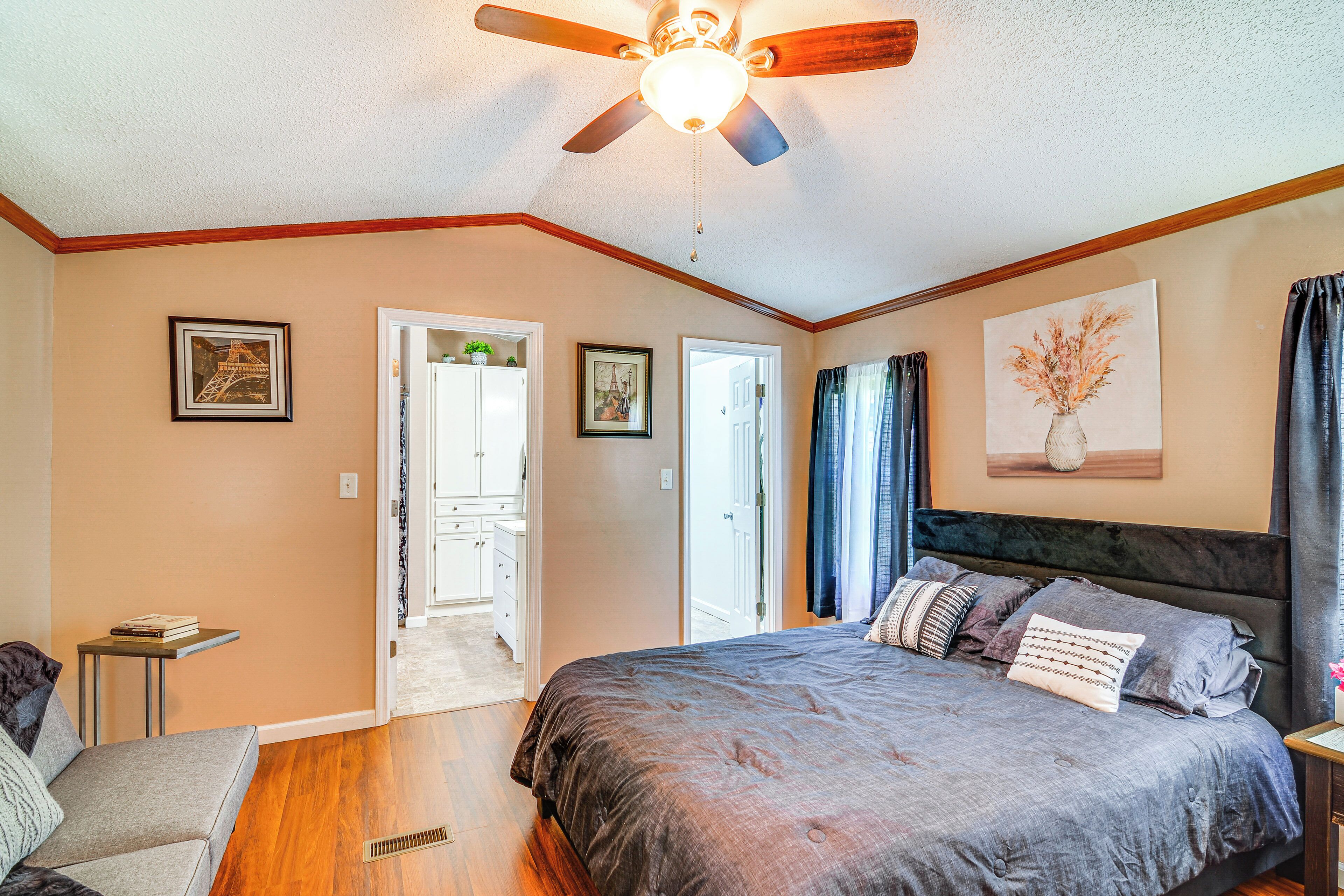 3 Schlafzimmer, Bügeleisen/Bügelbrett, Internetzugang, Bettwäsche