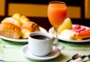 Desayuno continental incluido todos los días 