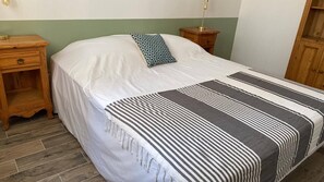 2 Schlafzimmer, Bügeleisen/Bügelbrett, kostenloses WLAN, Bettwäsche
