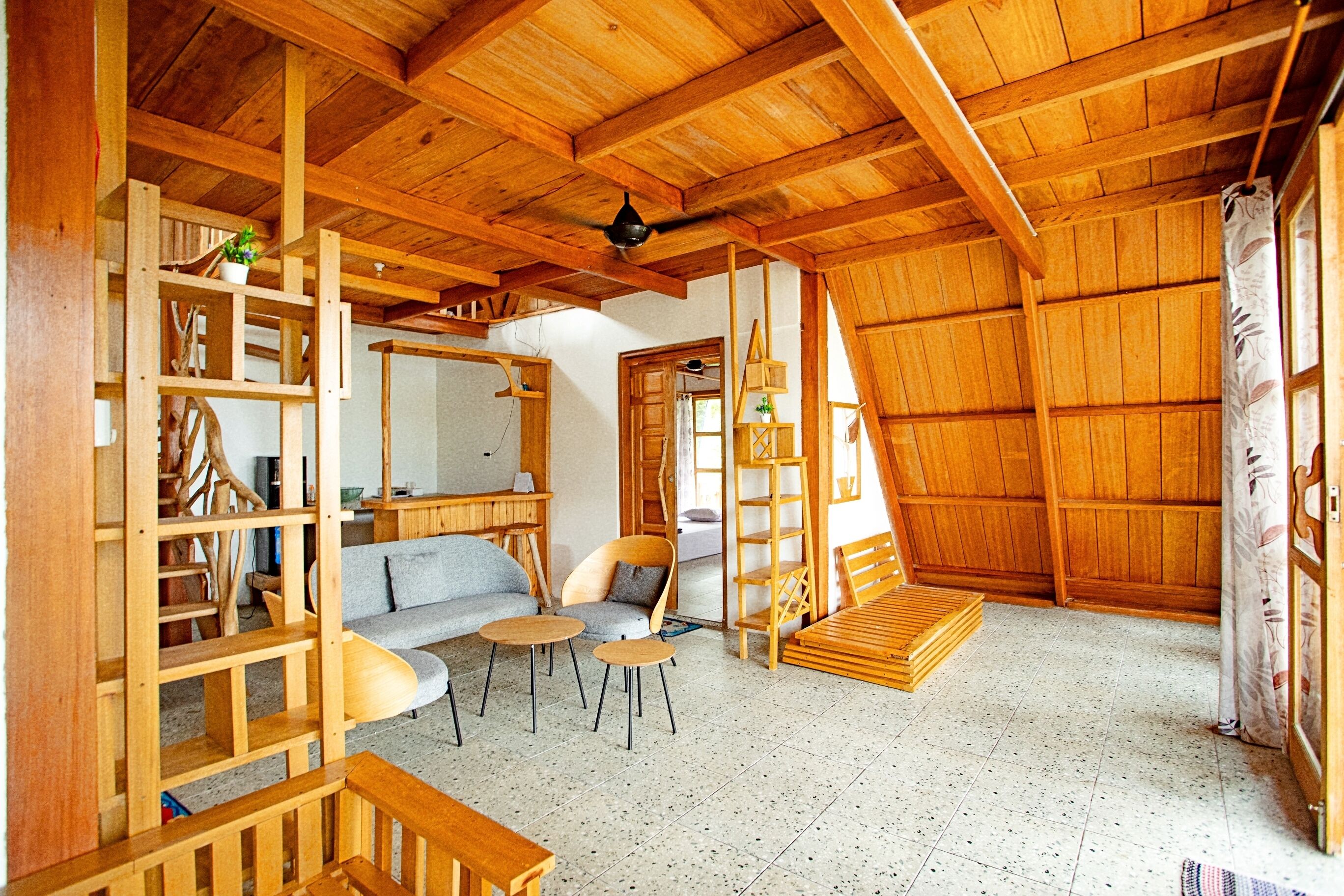 Deluxe Bungalow | Living area