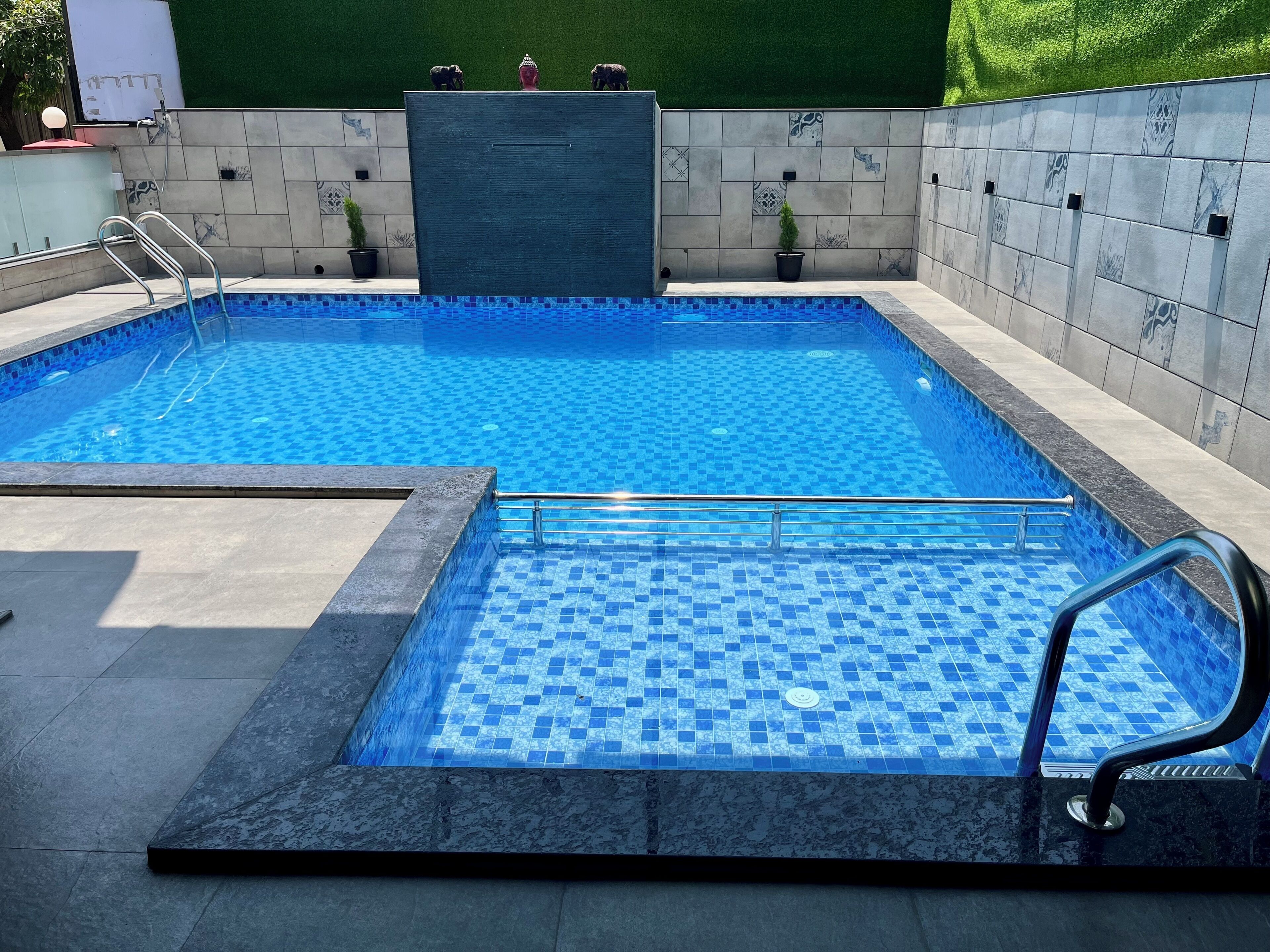 Photo - Girivihar Holiday Club - Pure Veg