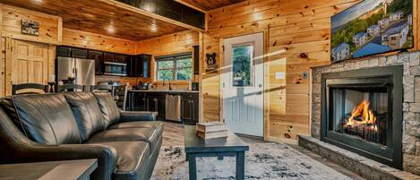 TV, caminetto, videogiochi, tavolo da calcetto