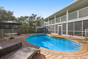 Pool - Snowbird-friendly house in Inlet Beach near beach with pool, balcony, & W/D (Inlet Beach)