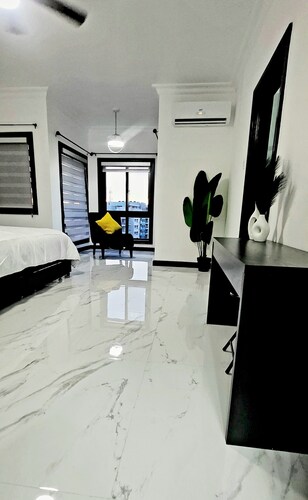 Retreat in New Kingston - Prime location for families or business travelers.