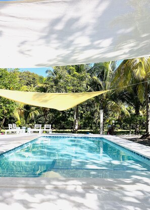 Pool - Snorkel beach, kayak and paddle board on white sand paradisiacal beach just 2min (Acajutla)