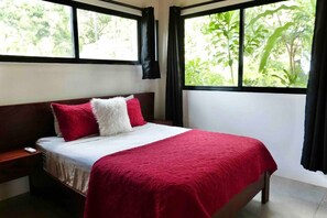 1 bedroom, desk, WiFi, bed sheets