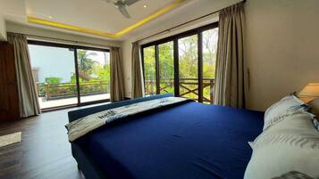 4 chambres, fer et planche à repasser, Wi-Fi, draps fournis