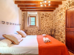 3 bedrooms, desk, Internet - Sa Bisbal by Interhome (Moscari)