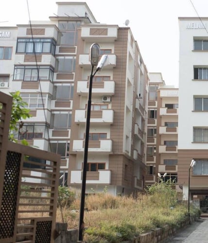 2 BHK Furnished Flat - Suite - 200 m to Guruvayoor Temple