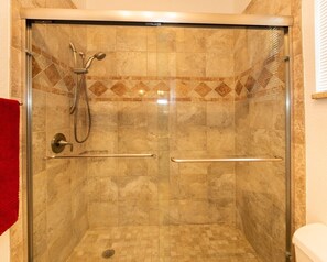 Shower, hair dryer, towels, soap - Private for Couple or Single - Beach only 2 miles (Fort Myers)