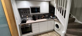 The Tower, 1 bed, 1850's Tiny House