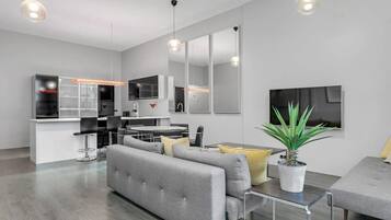 Televisión y oficina