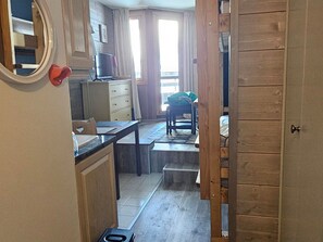 Free WiFi - Renovated studio for 4, balcony and direct slope access (Avoriaz)