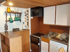 Réfrigérateur, lave-vaisselle, cafetiÚre/bouilloire