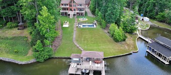 Stunning Public Side Lake Anna Waterfront Heated Pool Game Room Boatdock Hot Tub Firepit