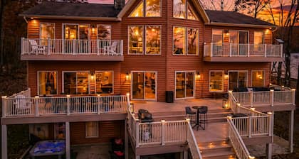 Stunning Public Side Lake Anna Waterfront Heated Pool Game Room Boatdock Hot Tub Firepit