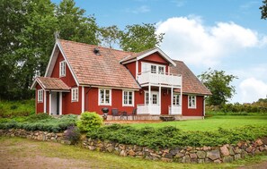 Exterior - 4 bedroom beautiful home in Klippan (Klippan)