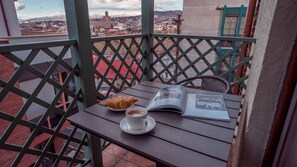 Select Comfort beds, minibar, desk, blackout drapes - Matiane Boutique Hotel (Tbilisi)