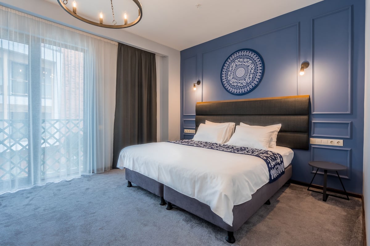 Standard-Doppel- oder -Zweibettzimmer | Select-Comfort-Betten, Minibar, Schreibtisch, Verdunkelungsvorhänge