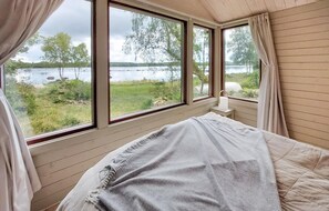3 bedrooms - Awesome home in älmhult with lake view (Älmhult)