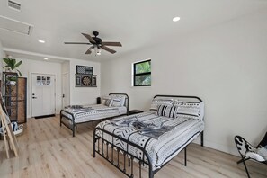 5 chambres, fer et planche à repasser, Wi-Fi, literie fournie