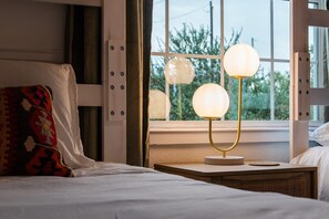 3 quartos, ferros/tábuas de passar roupa, Wi-Fi, roupa de cama