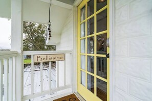 Exterior detail - Stonewall Bungalow 4 - Sleeps 3 (Stonewall)