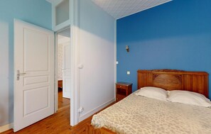 4 habitaciones, cuna de viaje y wifi gratis 