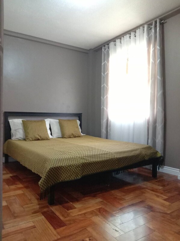 4 Schlafzimmer, Bügeleisen/Bügelbrett, WLAN, Bettwäsche