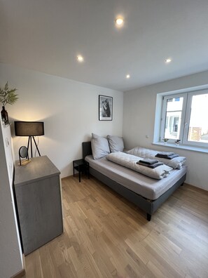 1 habitación, wifi y ropa de cama