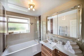 Apartment | Badezimmer